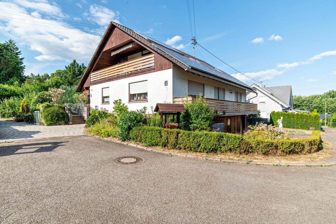 Haus Guenter Und Valeria Apartment Gossersweiler-Stein Exterior photo